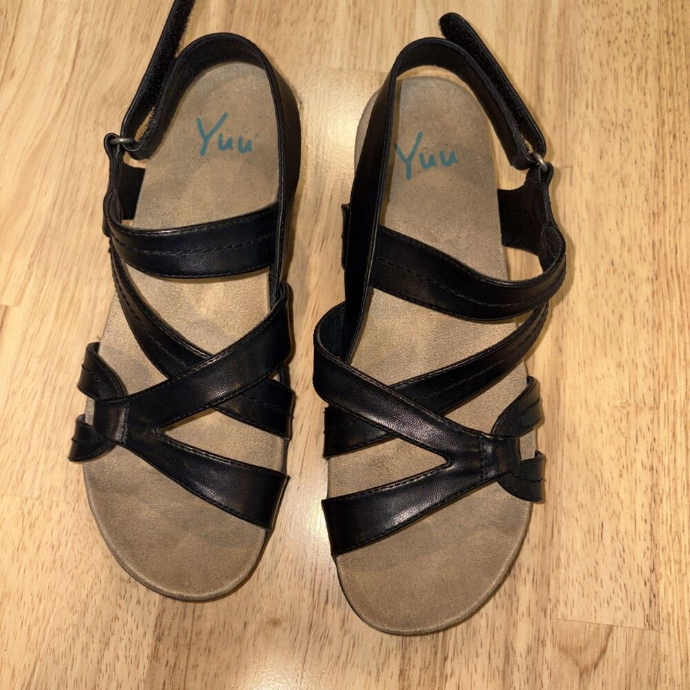 Yuu Jeanie Women's Vegan Sandals Black 8.5W